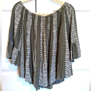 Off the shoulder top Altar'd State